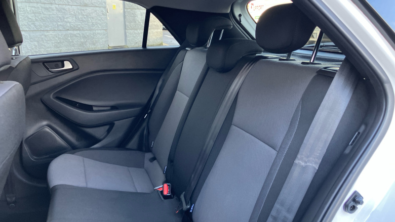 Hyundai i20 1.2 MPi Premium Nav 5dr Petrol Hatchback